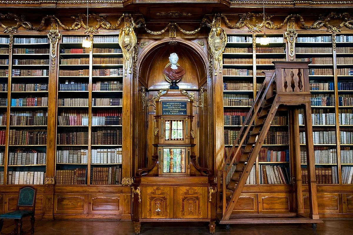 Книжная башня в Пражской библиотеки е