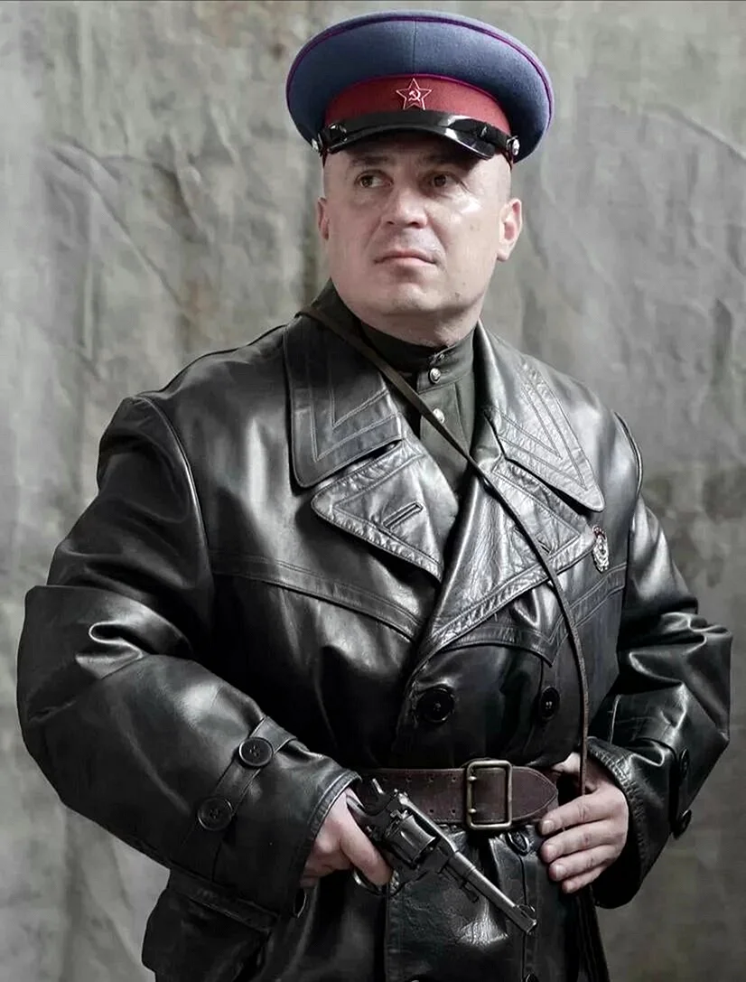 Костюм комиссара НКВД