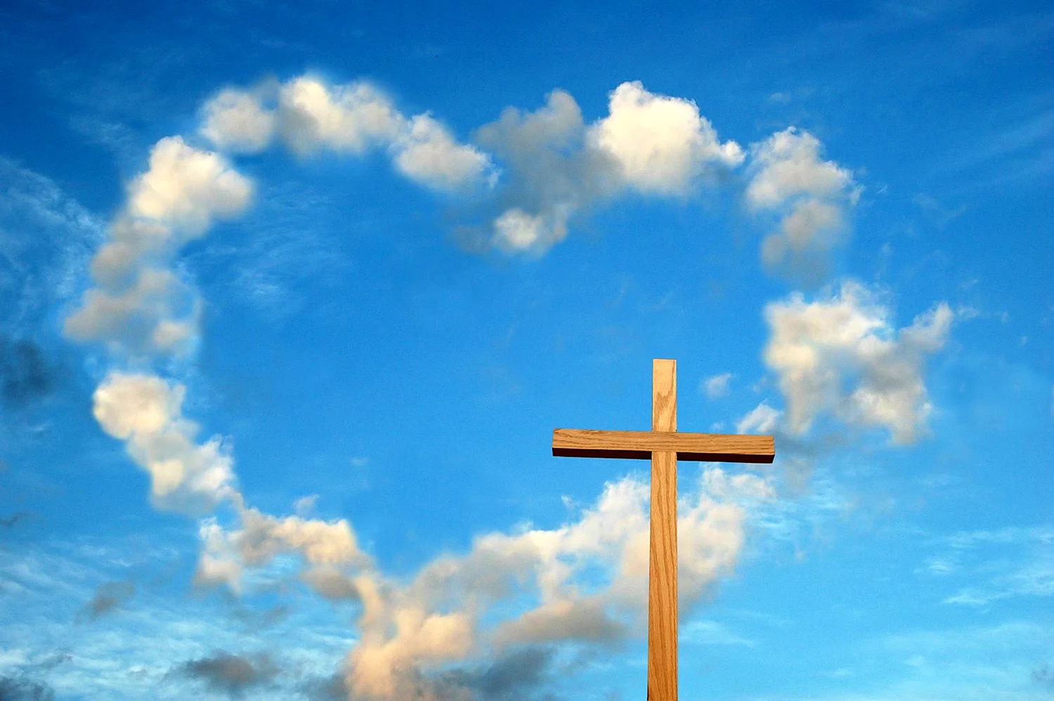 Крест в небе