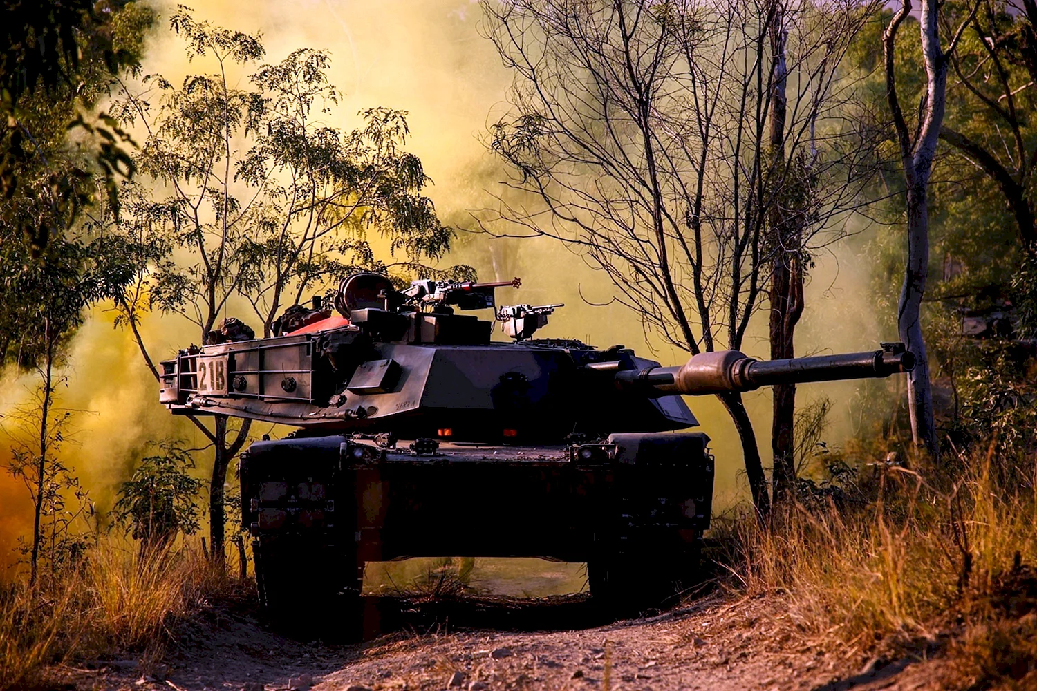 M1 Abrams 105mm