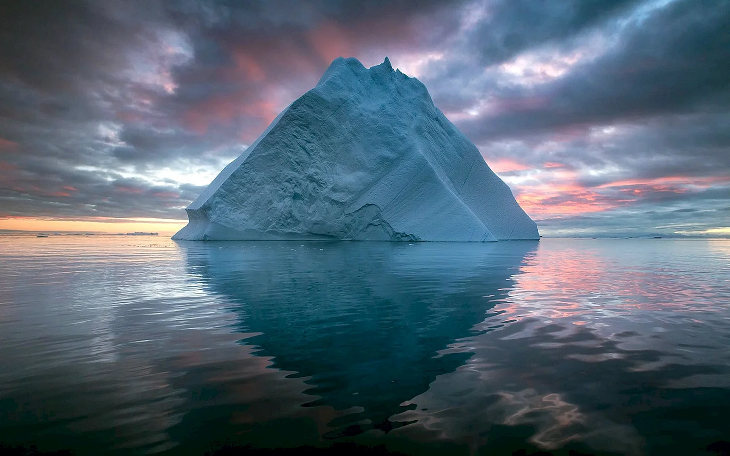 Пирамидальные айсберги