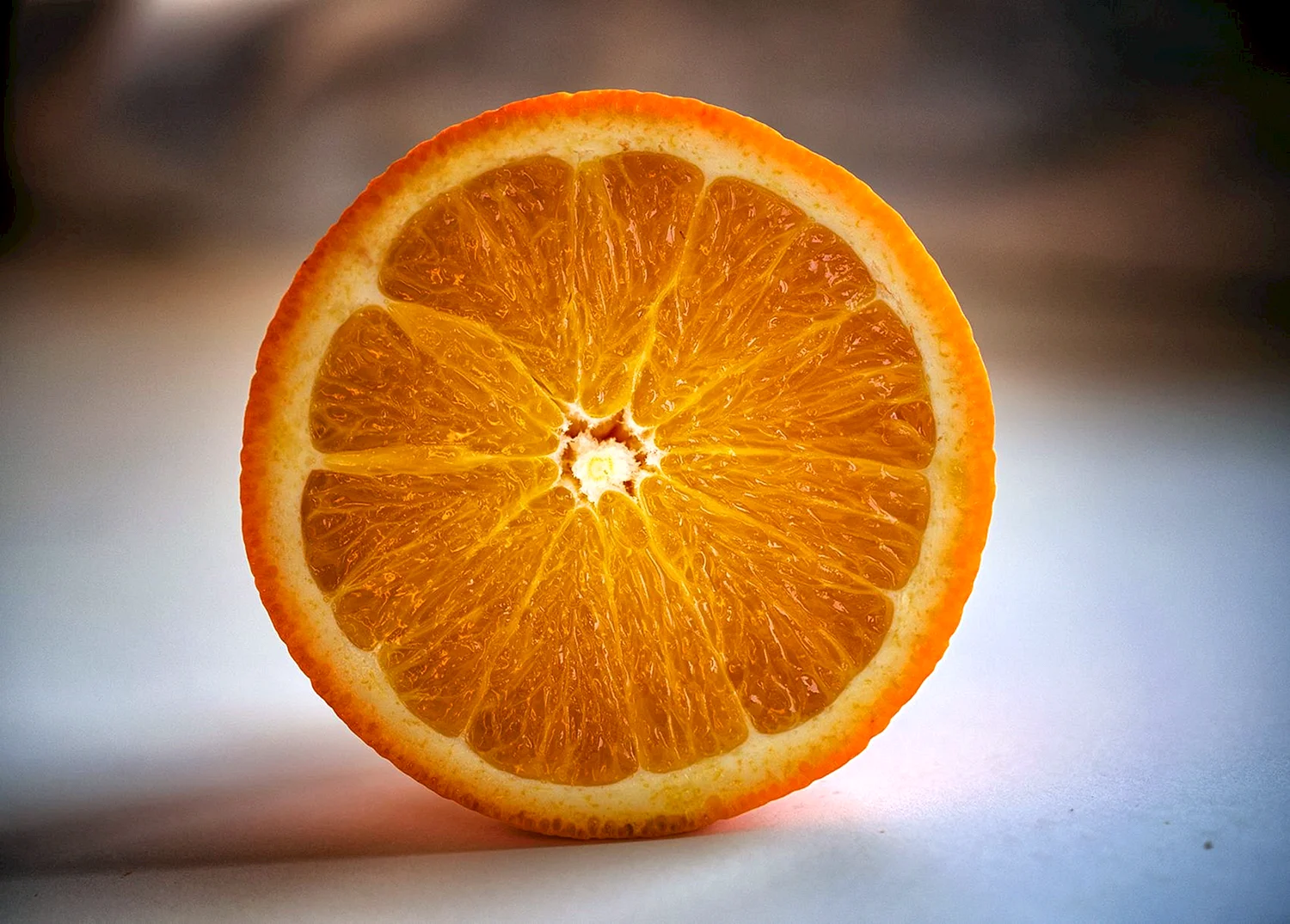 Померанец цвета оранж