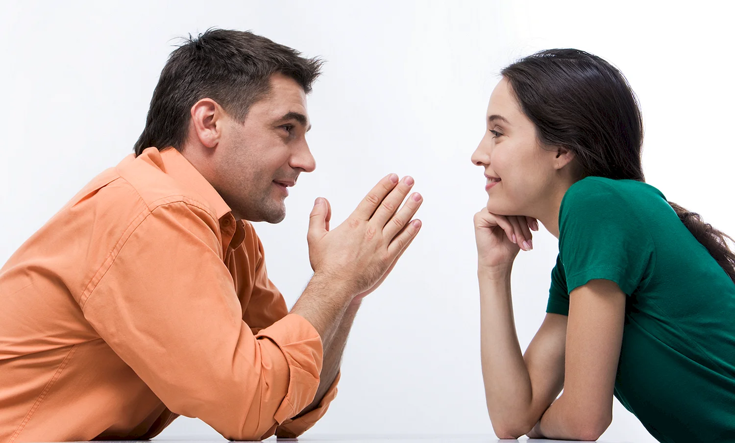 Разговор между мужчиной и женщиной