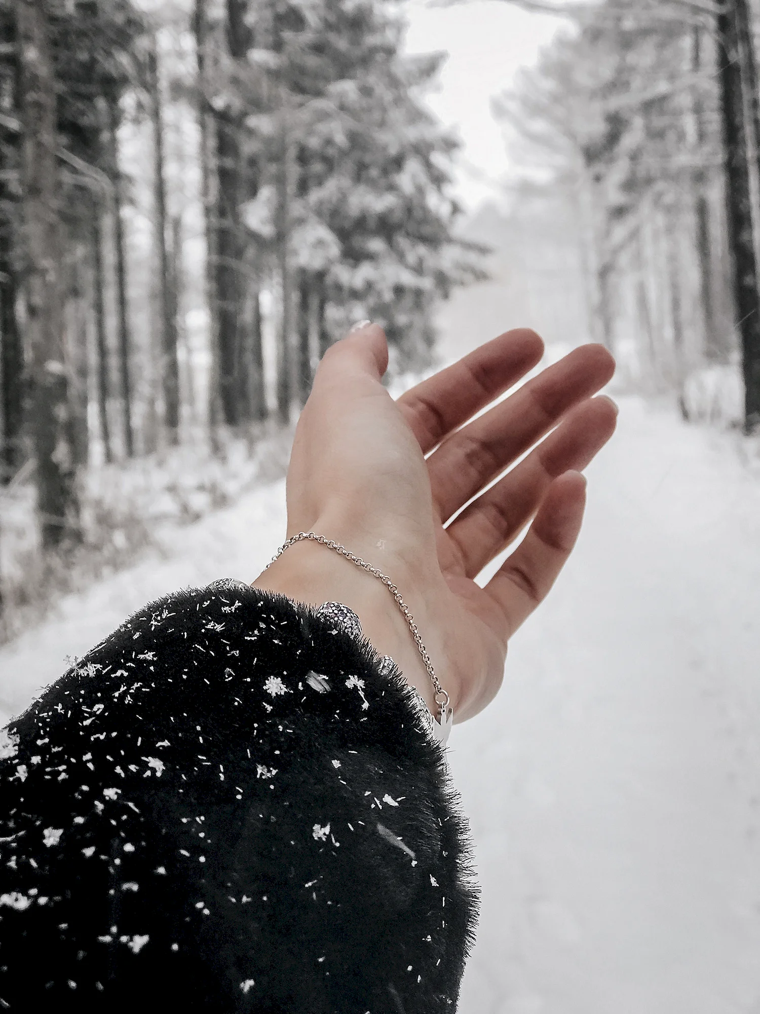 Руки зимой