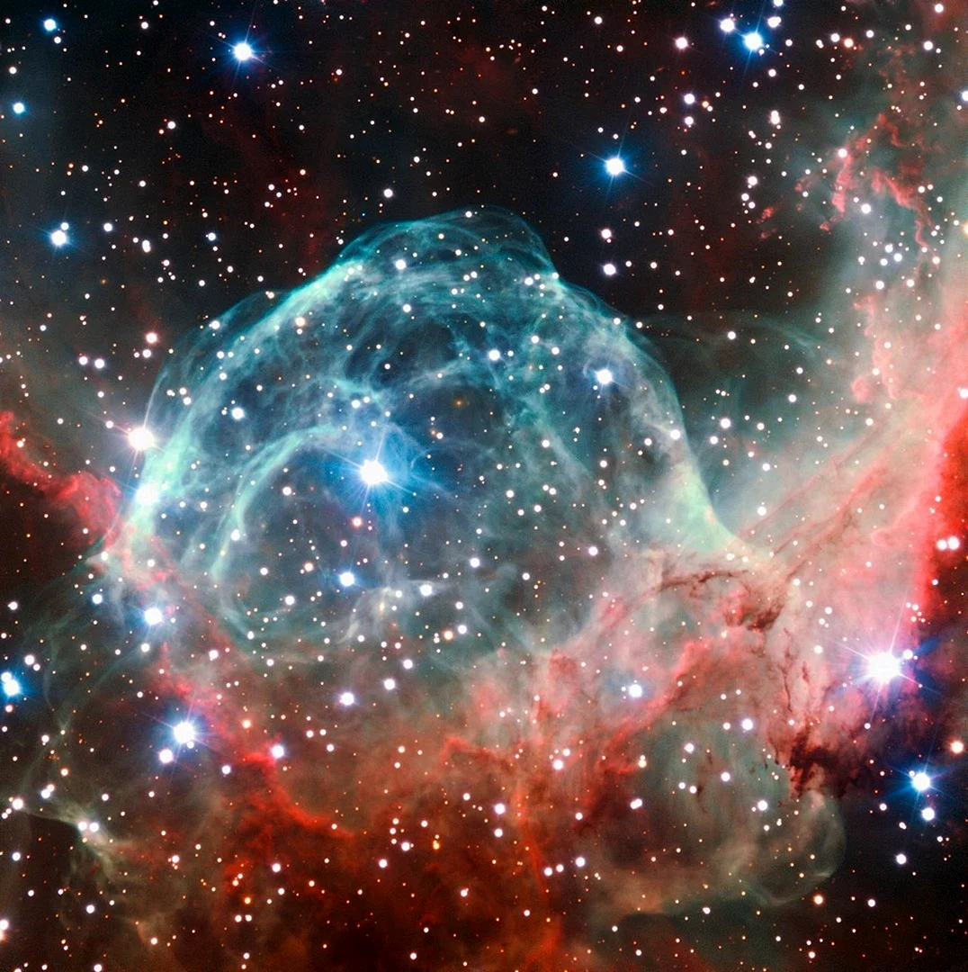 «Шлем тора» (NGC 2359)