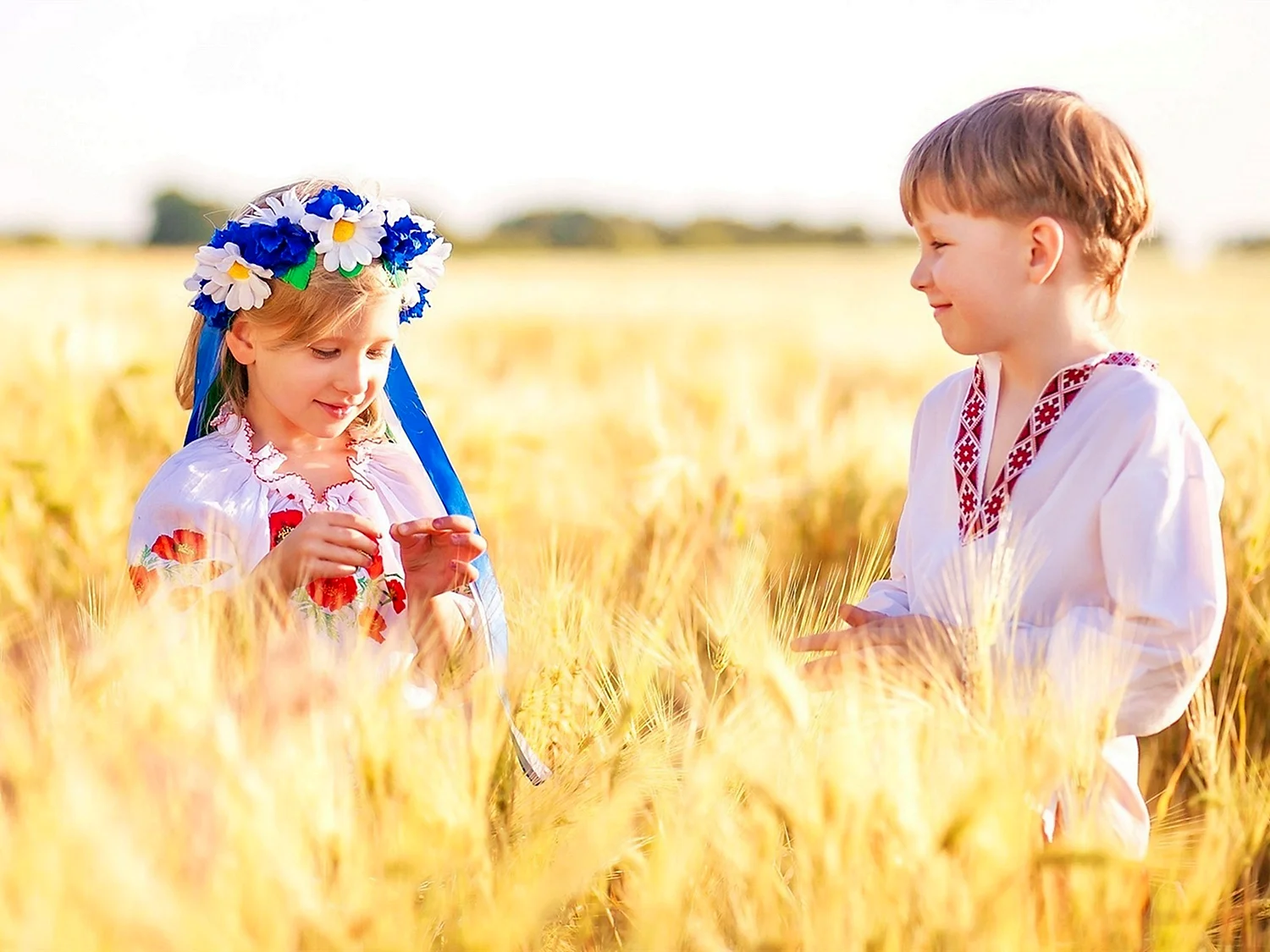 Славянские дети в поле
