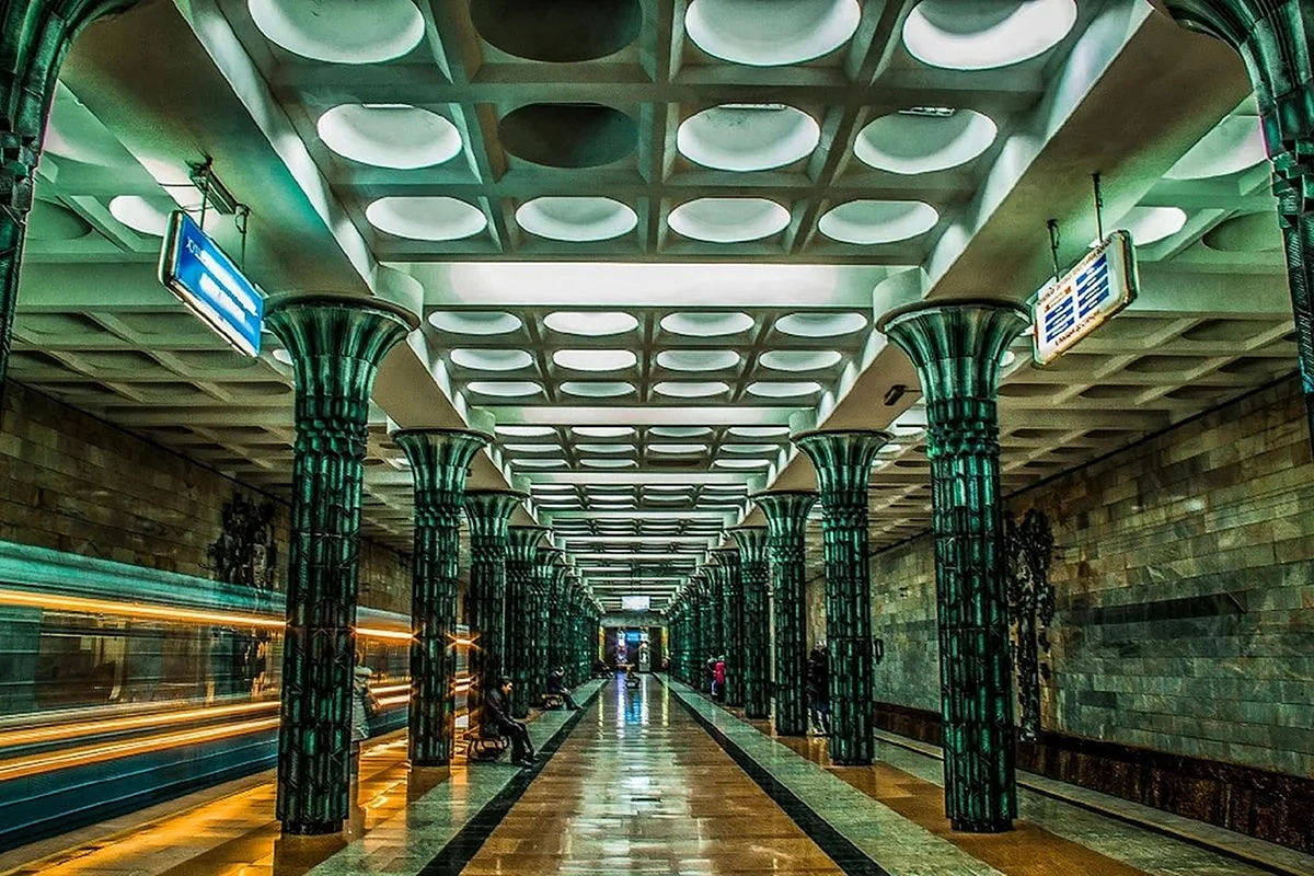 Ташкент метро Гафура Гуляма