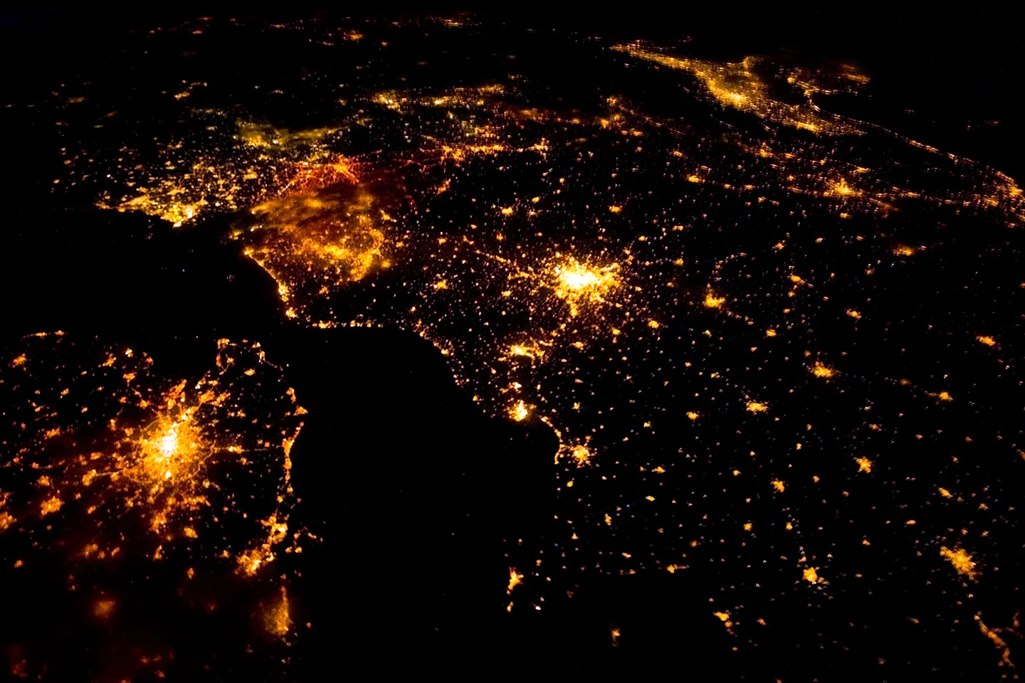 Вид ночной земли из космоса