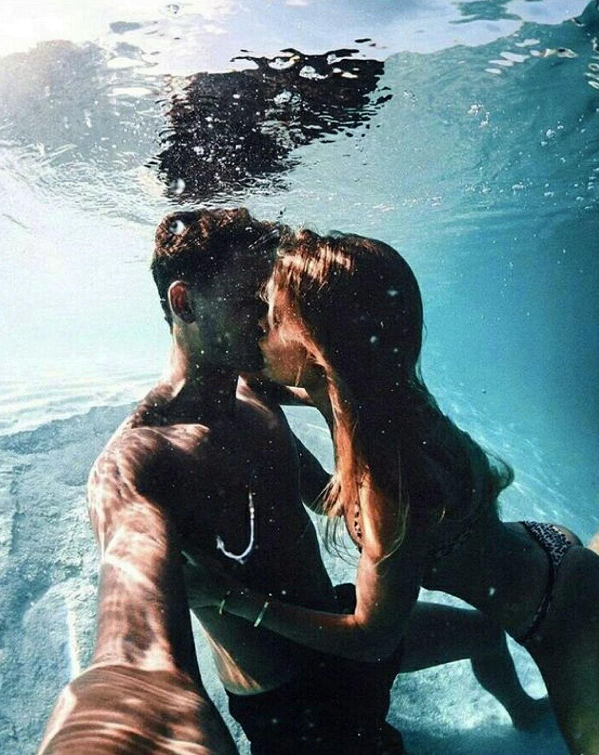 Влюбленные под водой