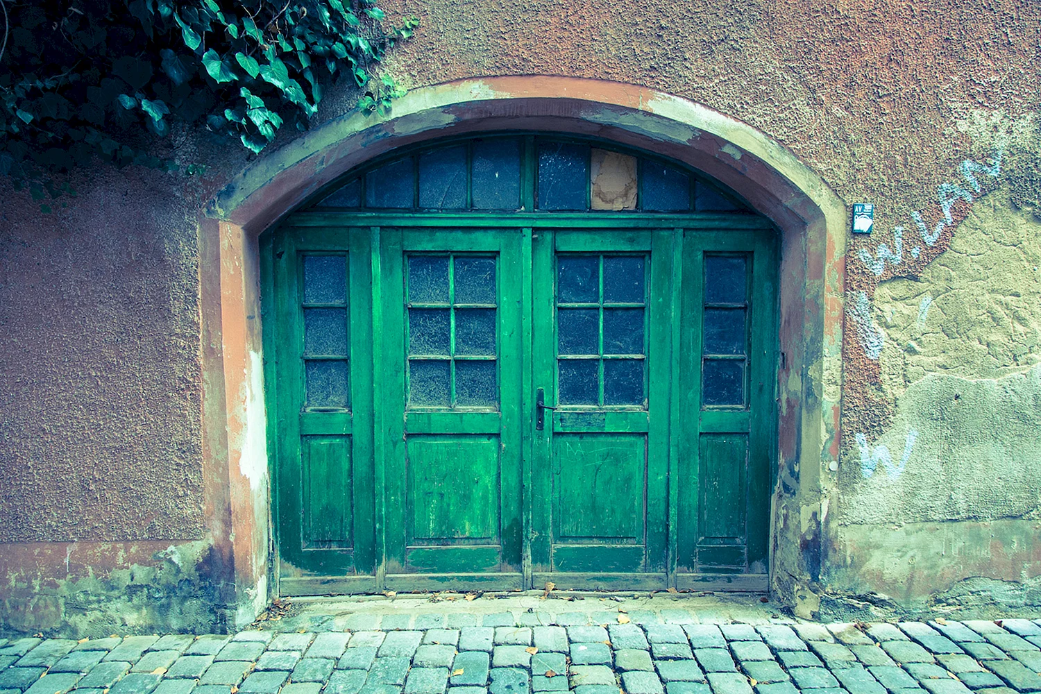 Зеленая дверь