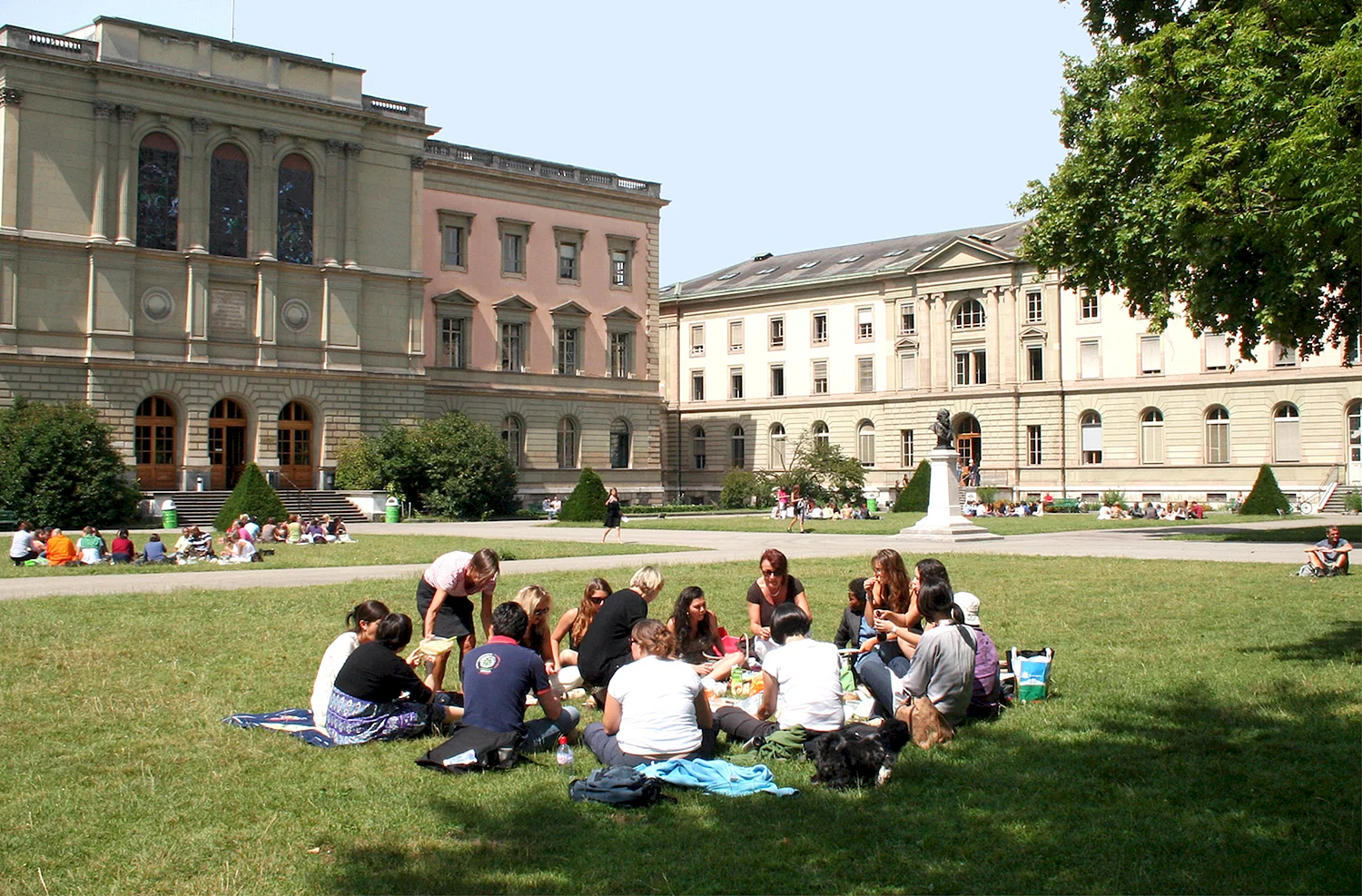 Женевский университет в Швейцарии