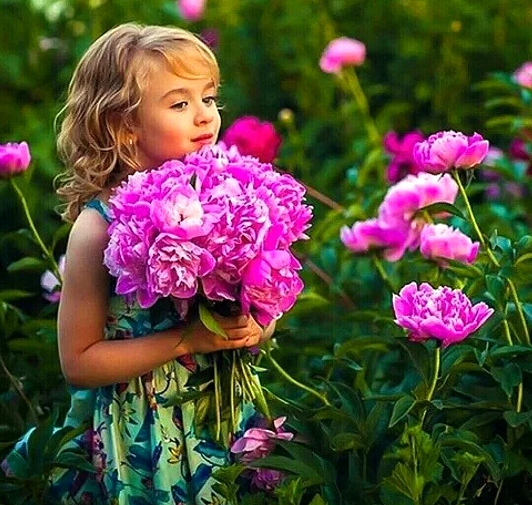 Жизнь дарит радость и цветы