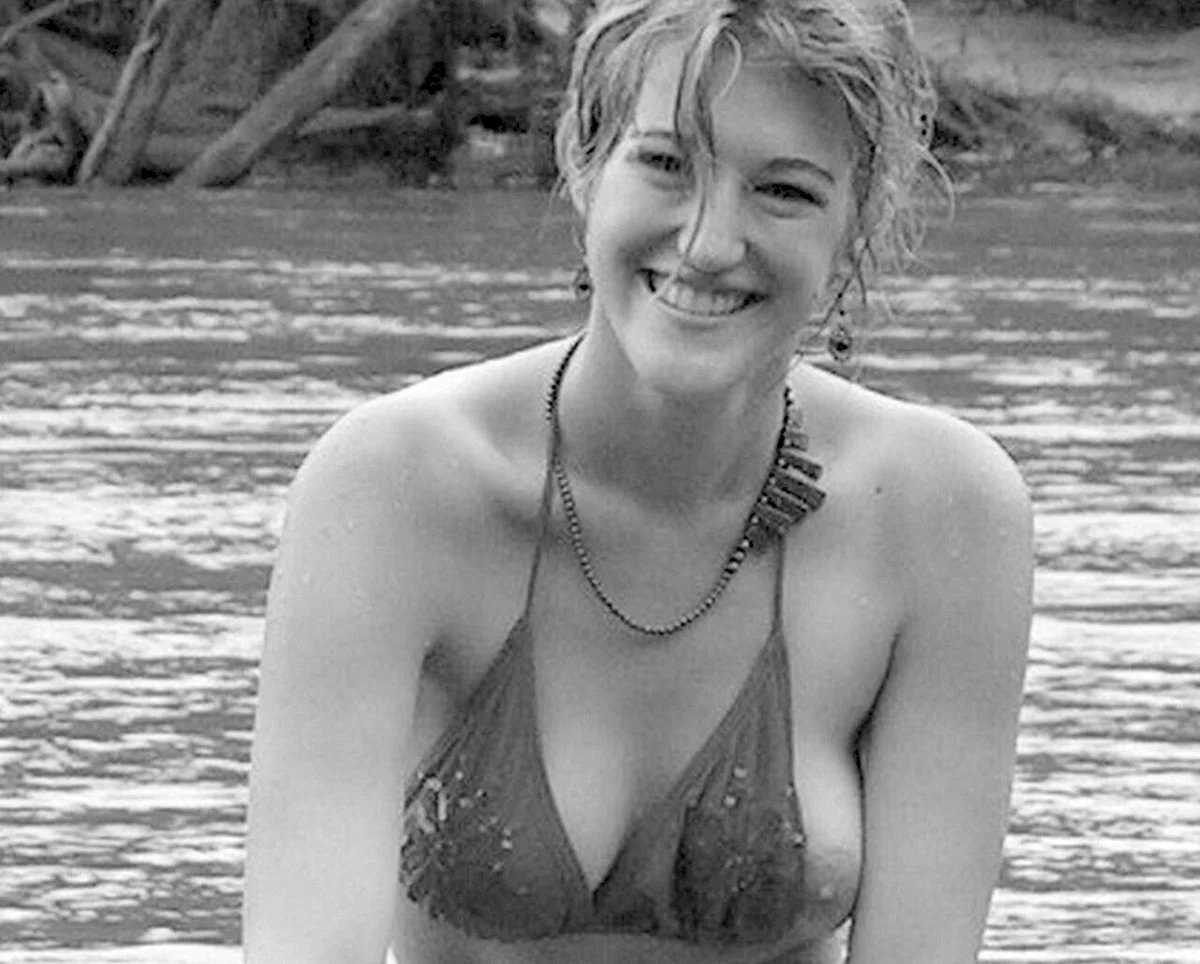 александра дроздова актриса фото в купальнике