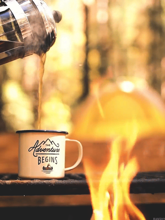 Осень горячий кофе. Чашечка горячего кофе. Горячий чай. Горячий утренний чай. Доброе утро кофе.