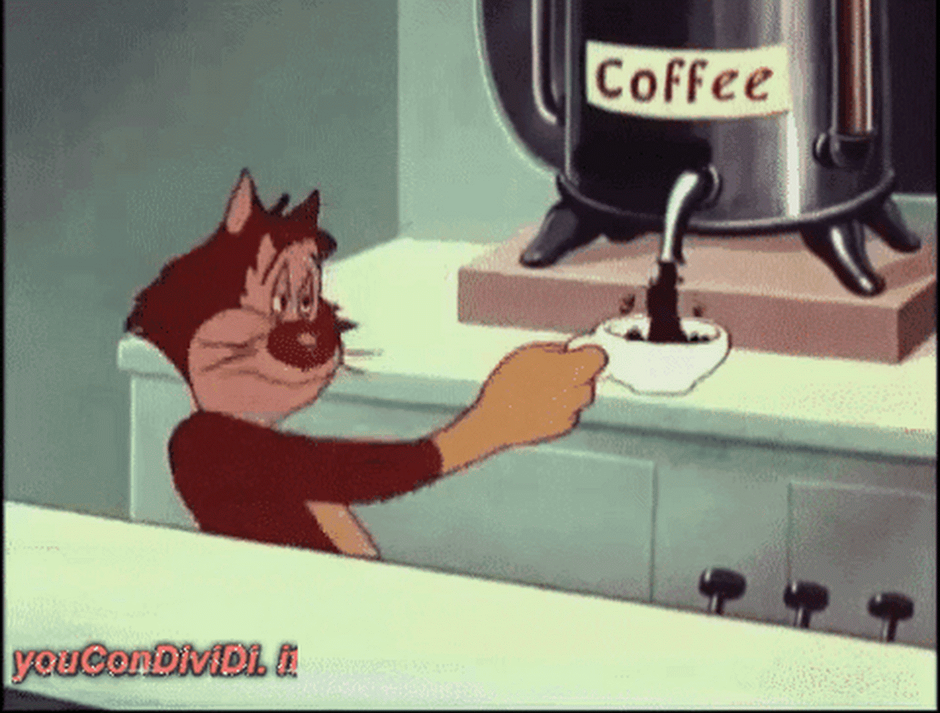 Включи живой том. Гифки с добрым утром смешные. Том пьет кофе. Кофе гифка. Пьет кофе гифка.