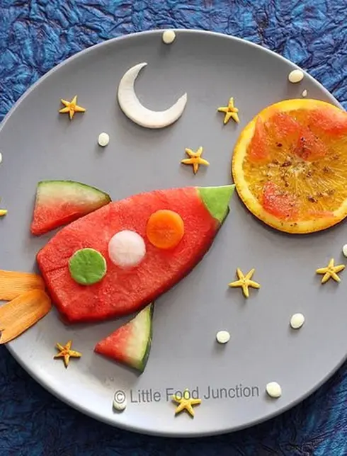 Еда в космическом стиле для детей